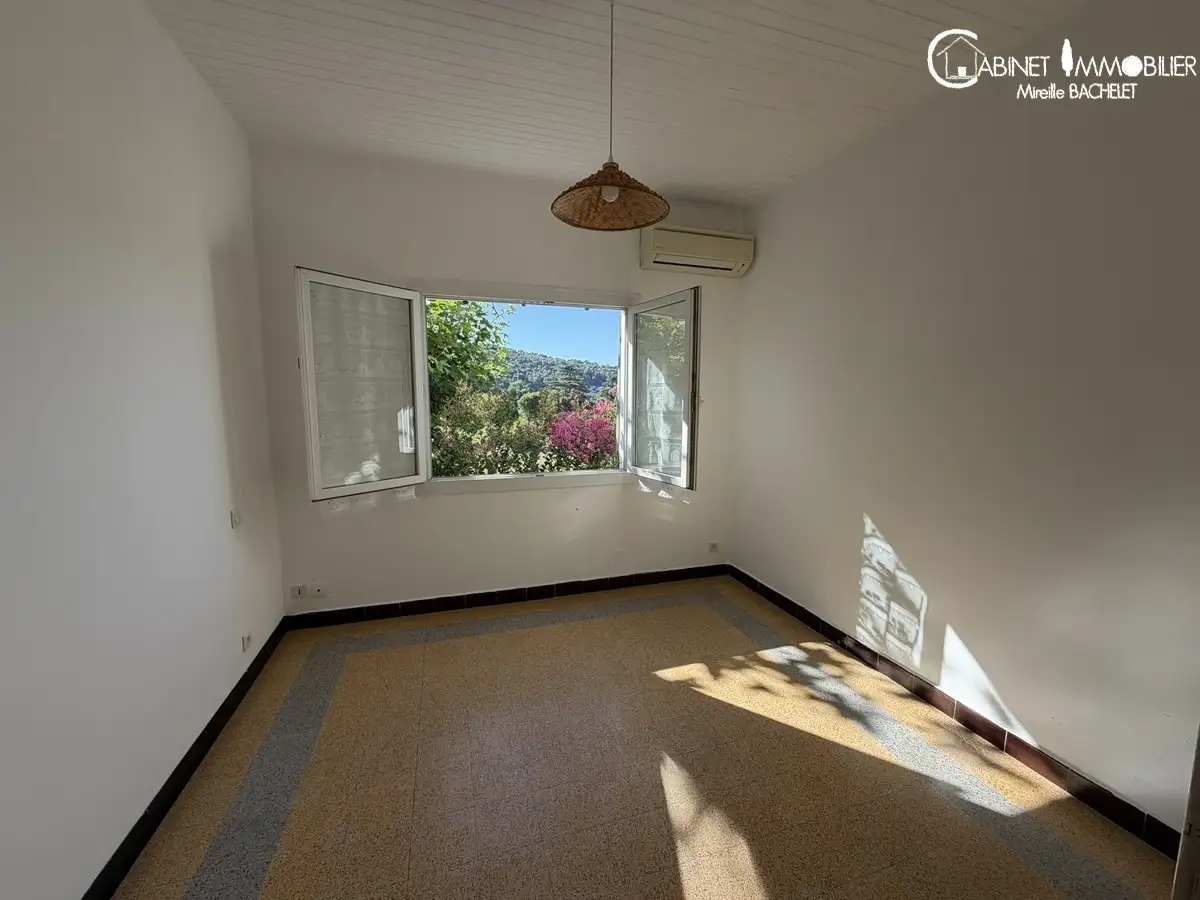 754
