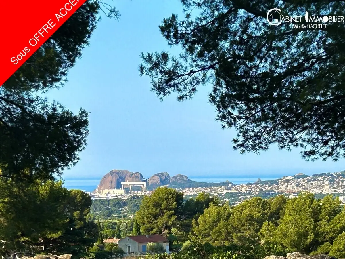 Maison-Villa - CEYRESTE