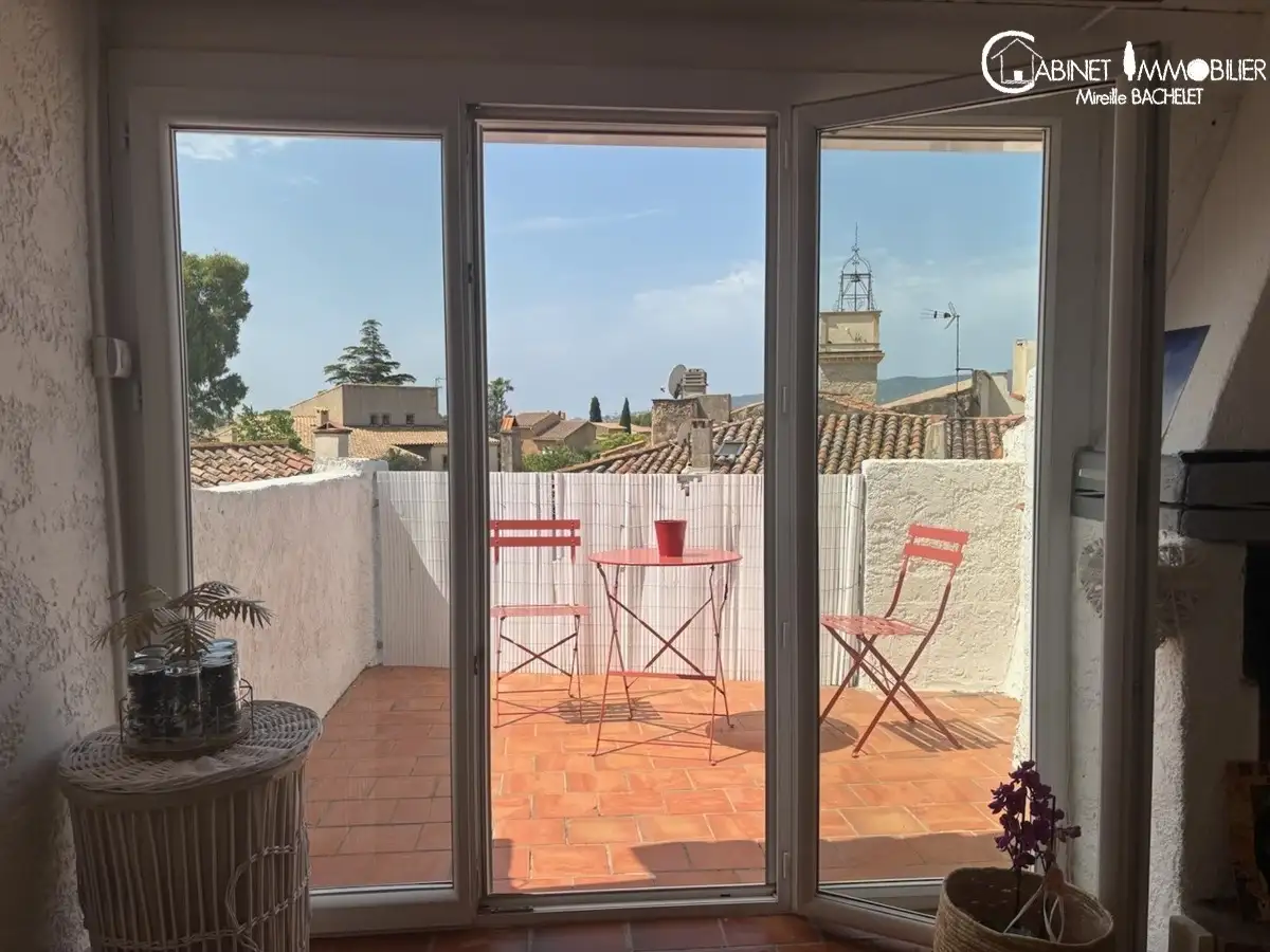 Appartement - CEYRESTE