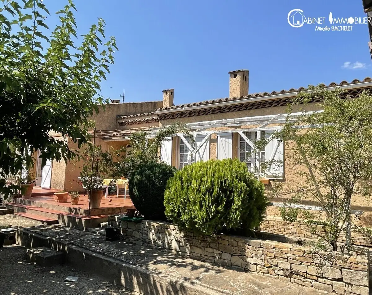 Maison-Villa - CEYRESTE