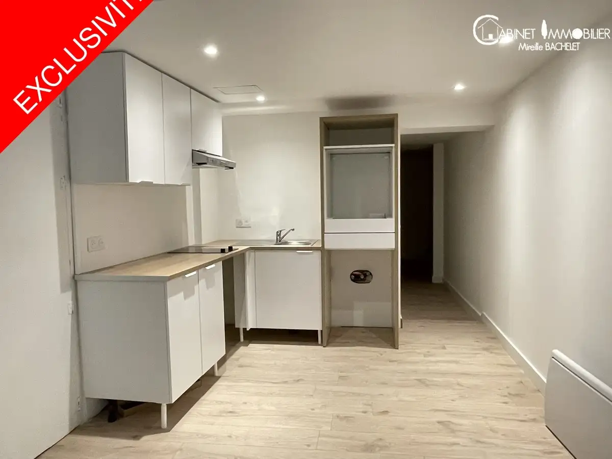 Appartement - CEYRESTE
