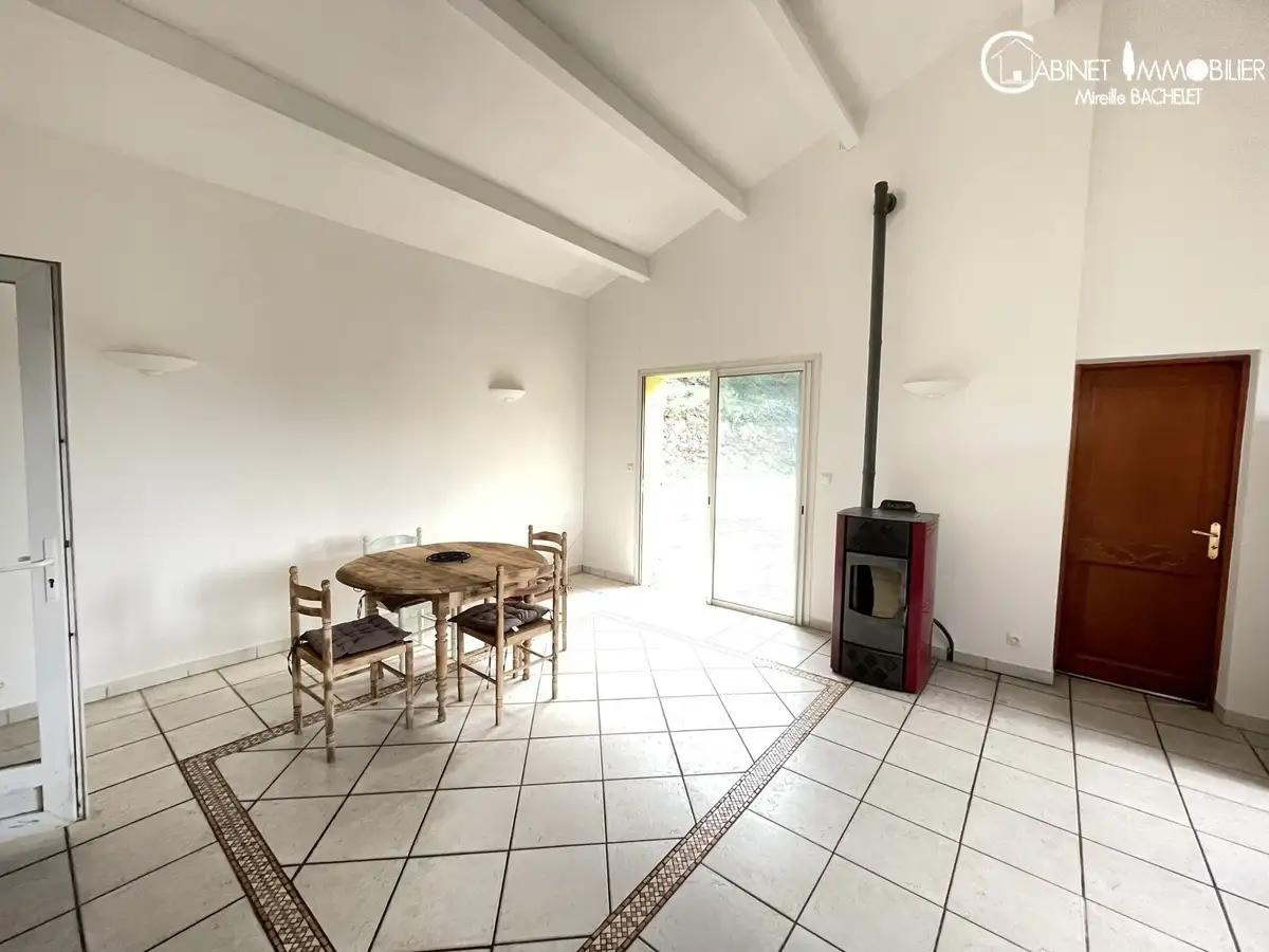 Maison-Villa - CEYRESTE