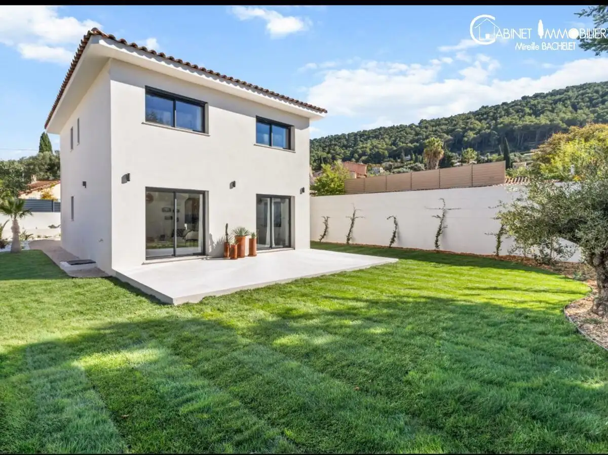 Maison-Villa - CEYRESTE