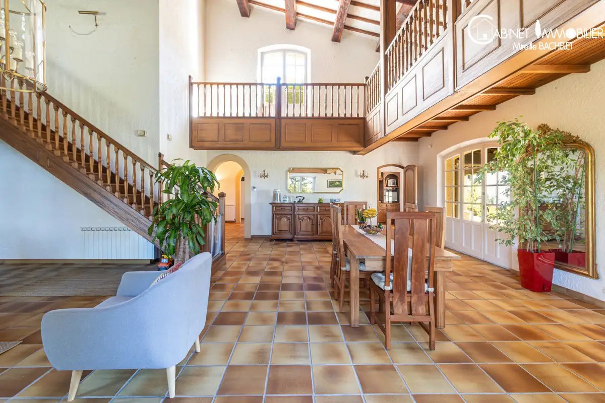 Maison-Villa - CEYRESTE