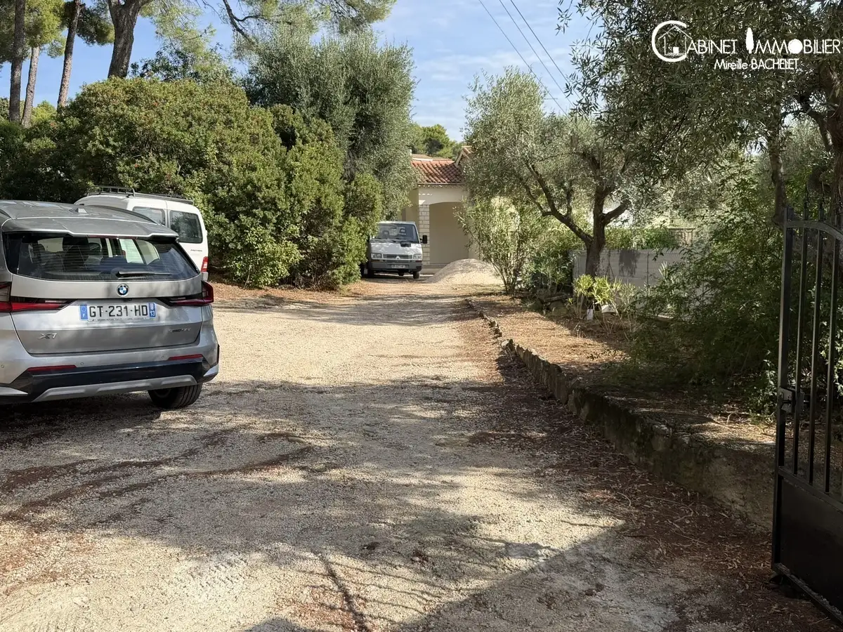 Appartement - CEYRESTE